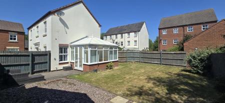 3 bedroom Detached house to let in Whitehouse Drive, Lichfield, WS13