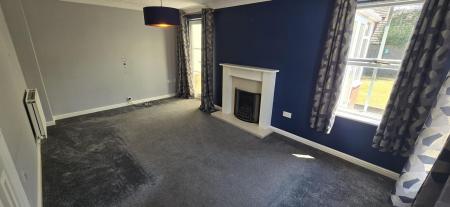 3 bedroom Detached house to let in Whitehouse Drive, Lichfield, WS13