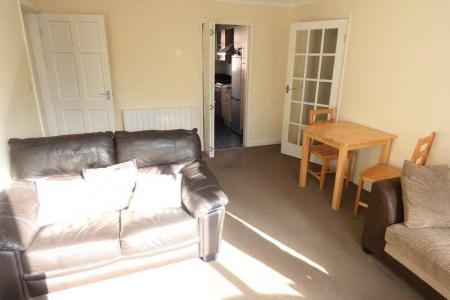 2 bedroom Flat to let in Kennedy Close, Sutton Coldfield, B72