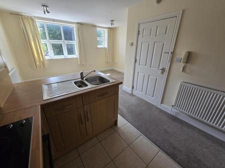 1 bedroom Flat to let in 44 Station Road, Wylde Green, Sutton Coldfield, B73