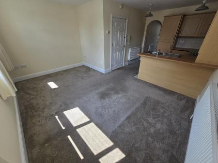 1 bedroom Flat to let in 44 Station Road, Wylde Green, Sutton Coldfield, B73