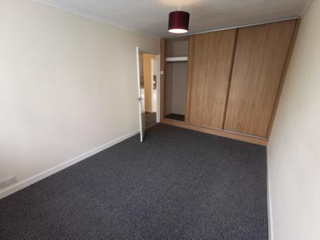 2 bedroom Flat to let in Manor Road, Sutton Coldfield, B73