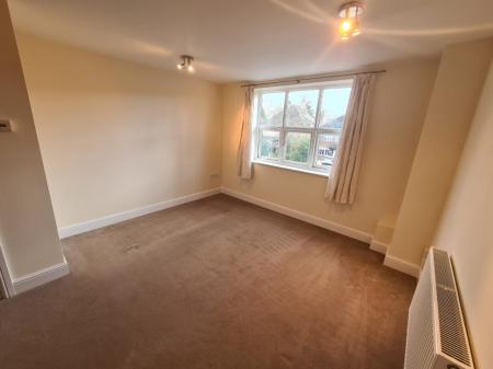 2 bedroom Flat to let in 44 Station Road, Sutton Coldfield, B73