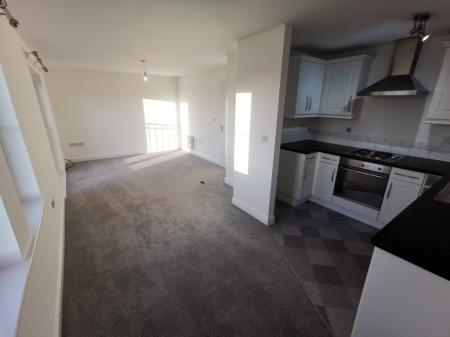 2 bedroom Flat to let in Blue Cedar Drive, Streetly, Sutton Coldfield, B74