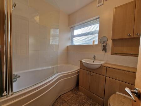 2 bedroom Ground floor maisonette to let in Boundary, Streetly, Sutton Coldfield, B74