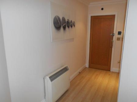 2 bedroom Flat to let in Caversham Place, Sutton Coldfield, B73