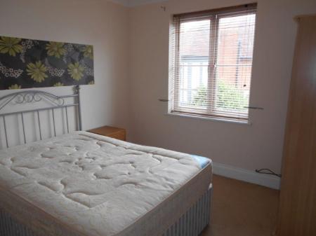 2 bedroom Flat to let in Caversham Place, Sutton Coldfield, B73