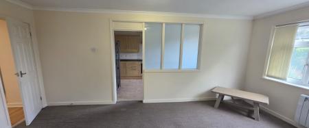 2 bedroom Flat to let in 192 Birmingham Road, Wylde Green, Sutton Coldfield, B72