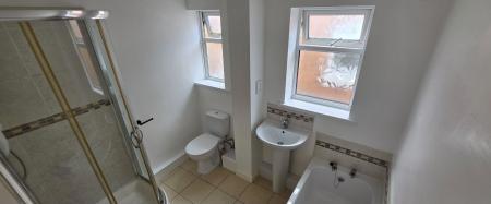 2 bedroom Flat to let in 192 Birmingham Road, Wylde Green, Sutton Coldfield, B72
