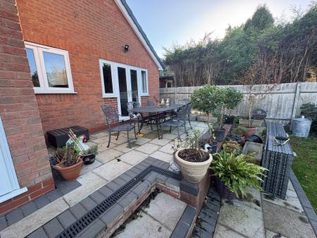3 bedroom Bungalow to let in Butlers Lane, Four Oaks, Sutton Coldfield, B74