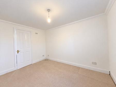 2 bedroom Flat for sale in Thorney Mill Road, West Drayton, UB7