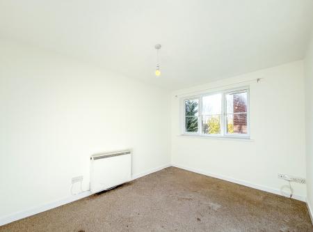 2 bedroom Flat to let in Crown Rise, Garston, Watford, WD25