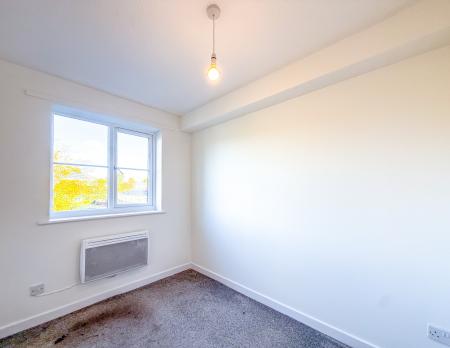 2 bedroom Flat to let in Crown Rise, Garston, Watford, WD25