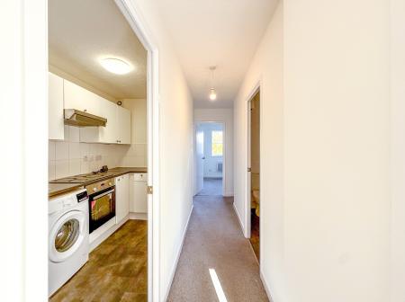 2 bedroom Flat to let in Crown Rise, Garston, Watford, WD25