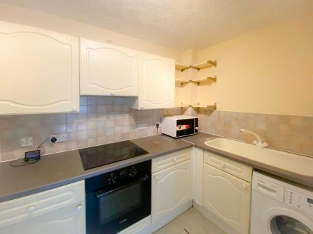 2 bedroom Flat for sale in Gisburne Way, Watford, WD24