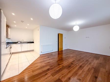 2 bedroom Flat to let in Hagden Lane, Watford, Watford, WD18