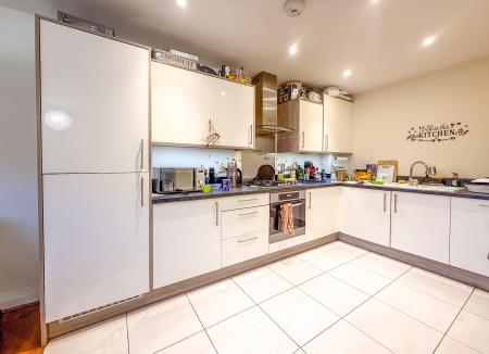 2 bedroom Flat to let in Hagden Lane, Watford, Watford, WD18