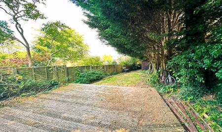 1 bedroom Flat to let in 120 Fourth Avenue, Garston, Watford, WD25