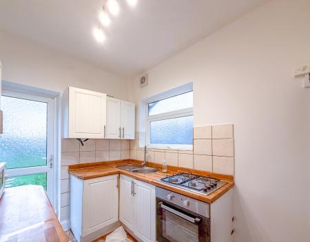 3 bedroom Terraced House to let in Hows Close, Uxbridge, UB8