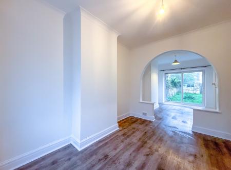 3 bedroom Terraced House to let in Hows Close, Uxbridge, UB8