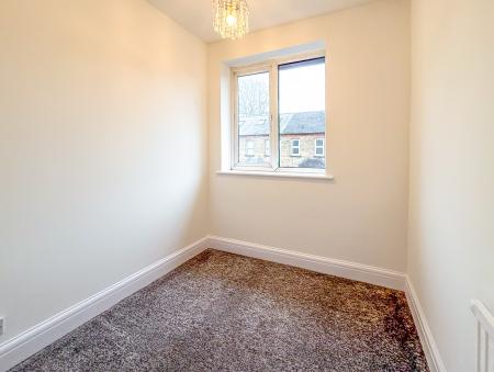 3 bedroom Terraced House to let in Hows Close, Uxbridge, UB8