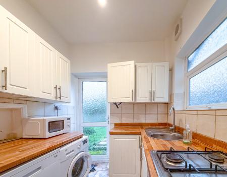 3 bedroom Terraced House to let in Hows Close, Uxbridge, UB8