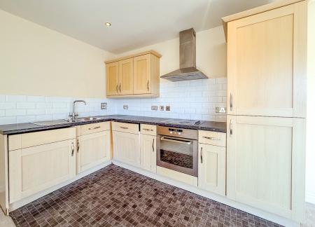 2 bedroom Flat to let in Loates Lane, Watford, WD17