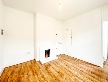 3 bedroom End of terrace house for sale in Bruce Grove, Watford, WD24