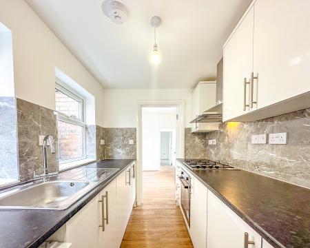 3 bedroom End of terrace house for sale in Bruce Grove, Watford, WD24