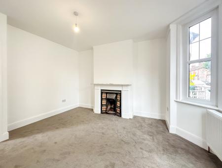 3 bedroom End of terrace house for sale in Bruce Grove, Watford, WD24