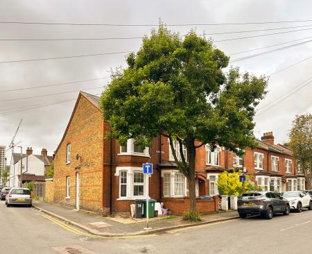 Bruce Grove, Watford, WD24