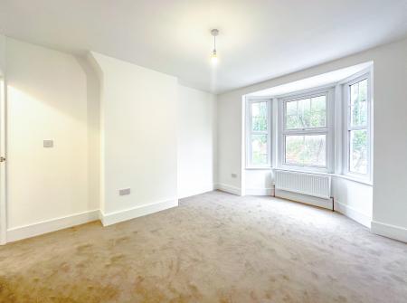 3 bedroom End of terrace house for sale in Bruce Grove, Watford, WD24