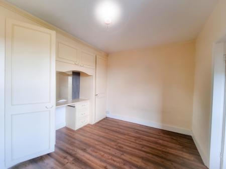 2 bedroom Terraced House to let in Victoria Road, Nth Wat, Watford, WD24