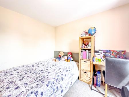 2 bedroom Flat for sale in Wells Court, Pumphouse Crescent, Watford, Watford, WD17