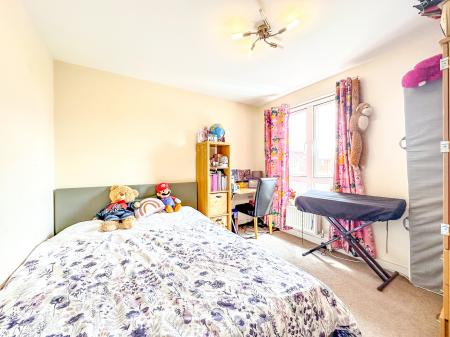 2 bedroom Flat for sale in Wells Court, Pumphouse Crescent, Watford, Watford, WD17
