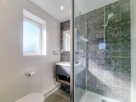 1 bedroom Studio flat to let in Sandown Road, Nth Wat, Watford, WD24