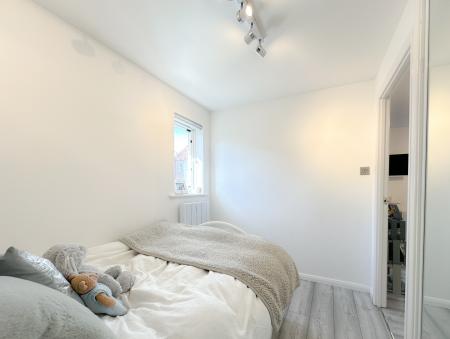 1 bedroom Studio flat to let in Southwold Road, Nth Wat, Watford, WD24