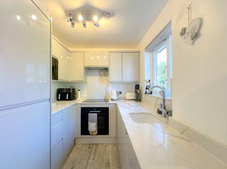 1 bedroom Studio flat to let in Southwold Road, Nth Wat, Watford, WD24