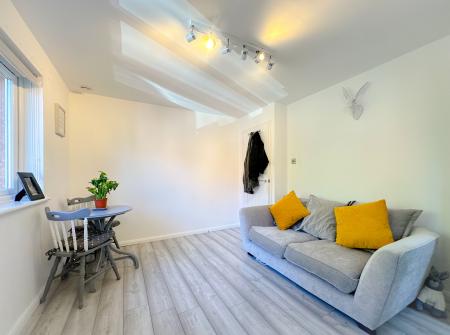 1 bedroom Studio flat to let in Southwold Road, Nth Wat, Watford, WD24