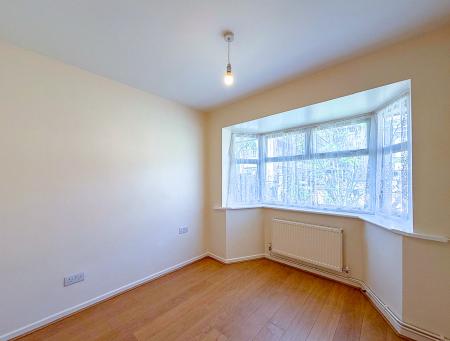 2 bedroom Bungalow to let in Cherry Tree Road, Watford, WD24