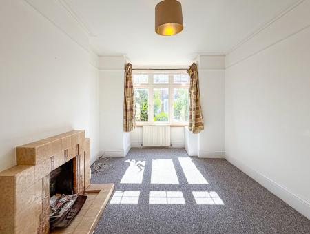 2 bedroom Terraced House to let in Clifton Road, Watford, WD18