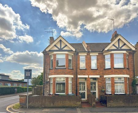 Leavesden Road, Watford, WD24