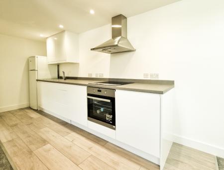 1 bedroom Studio flat to let in St Albans Road, Watford, WD24