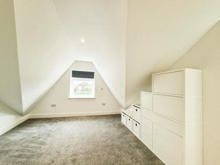 1 bedroom Studio flat to let in St Albans Road, Watford, WD24