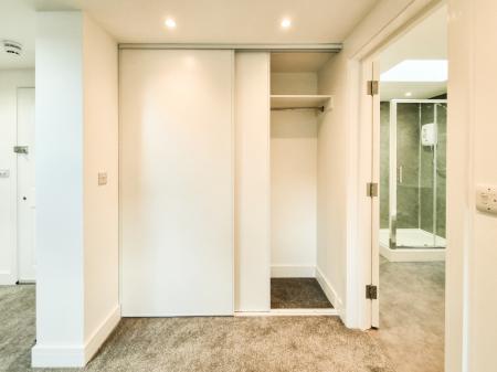 1 bedroom Studio flat to let in St Albans Road, Watford, WD24