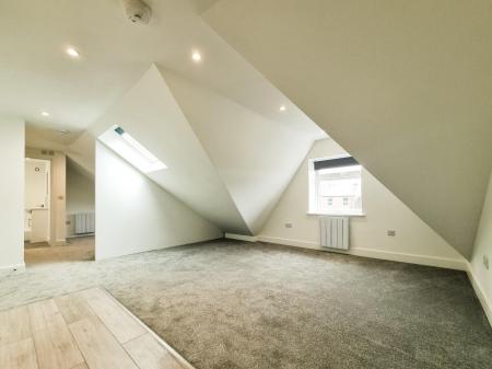 1 bedroom Studio flat to let in St Albans Road, Watford, WD24