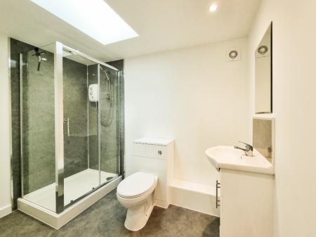 1 bedroom Studio flat to let in St Albans Road, Watford, WD24