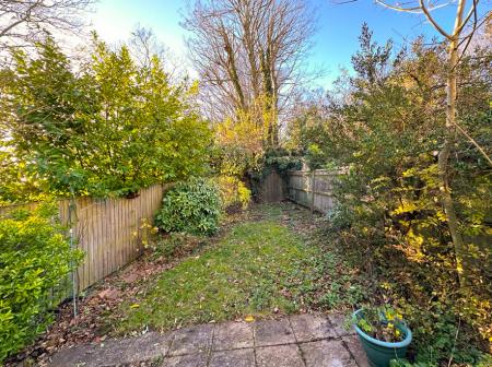 3 bedroom Terraced House to let in Hugo Close, Cassio Metro, Watford, WD18