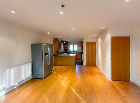 3 bedroom Terraced House to let in Hugo Close, Cassio Metro, Watford, WD18