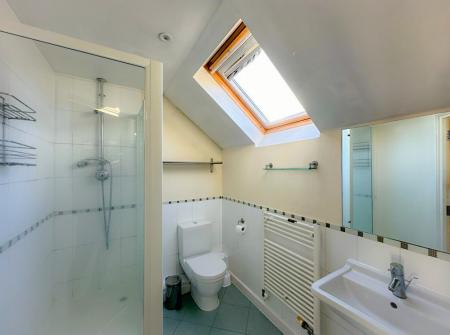 3 bedroom Terraced House to let in Hugo Close, Cassio Metro, Watford, WD18